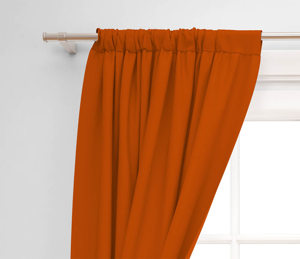 Orangefarbener Baumwollvorhang mit Bändern oder Paneelen Orangefarbener Baumwollvorhang mit Bändern oder Paneelen